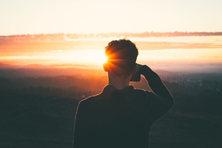 7 Ways an Early Morning Rise Boosts Your Success