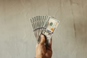 How to Flip Used Electronics and Dorm Furniture to Incoming Freshmen for Cash