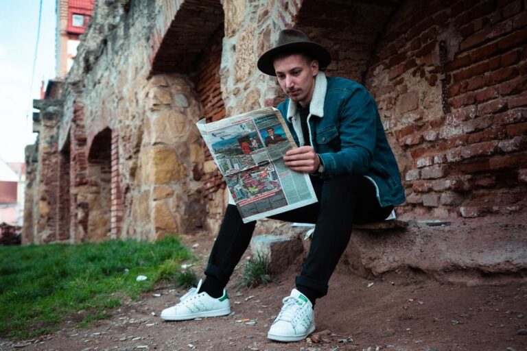 Newsletter Writing: 7 Proven Ways for Students to Monetize Round-Ups