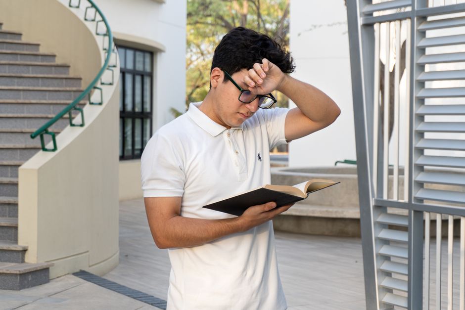 The Pain of Discipline vs. Regret: 5 Crucial Lessons for Students in 2026