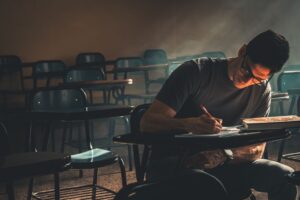 How to Handle Monotonous Coursework Without Losing Momentum: 7 Expert Tips