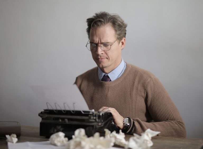 7 Ways to Write Better Essays: Master Structure & Clarity
