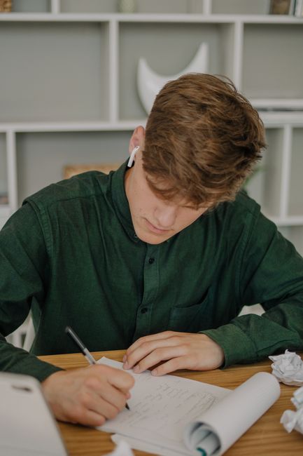 Student CV with Little Experience: 7 Essential Tips for 2026