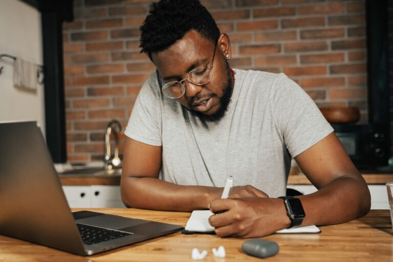 10 Ways to Organize Your Entire Semester Coursework in Notion