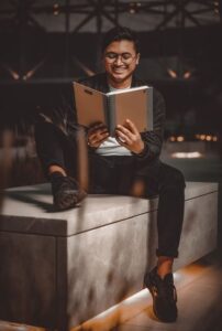 5 Proven Ways Smart Students Excel in Ghostwriting Twitter and LinkedIn Content
