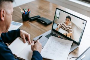 Online Tutoring as a Profitable College Side Hustle: Earn $25-$50/Hr