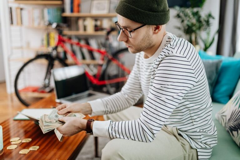 Student Budgeting 101: 7 Smart Ways to Thrive on $50/Week
