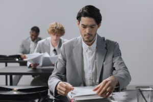 7 Best On-Campus Jobs That Let You Study While Working